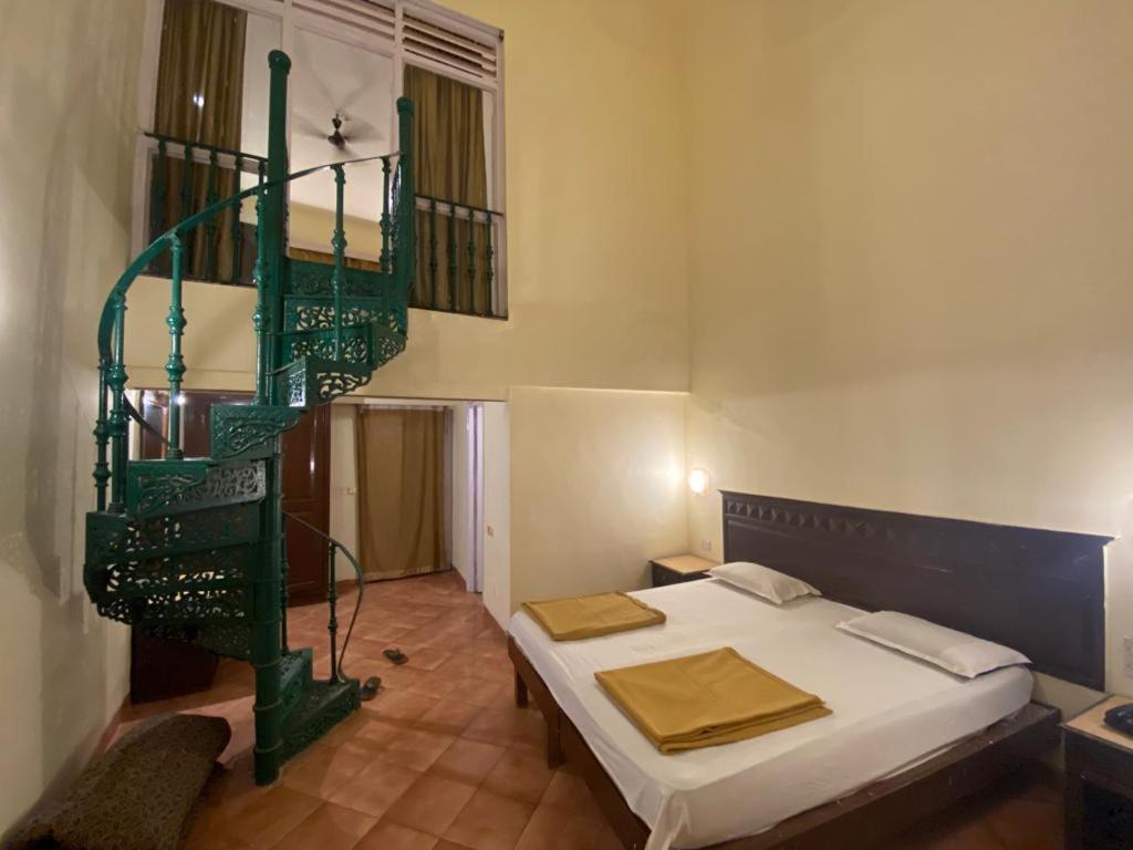 Anand Ritz Resort 마테란 외부 사진